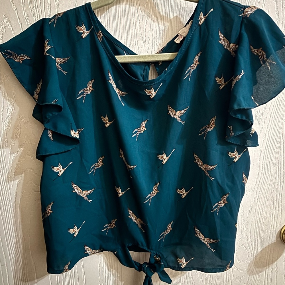Agaci (brand) - Green cropped blouse w/ tan bird print Women's Top Size - L